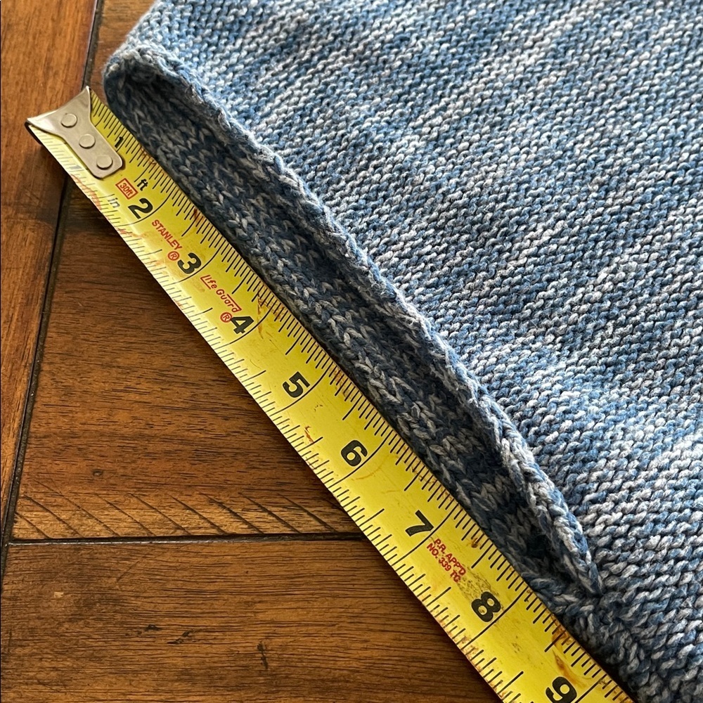 Urban Outfitters  sleeveless Cropped Knit Sweater Vest Blue Boxy Fit size Medium - Picture 11 of 16